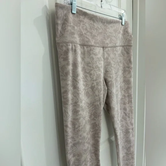 Athleta Elation Textured Tight - Picture 4 of 14